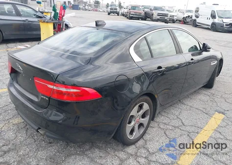 2018 Jaguar Xe 25T z USA, uszkodzony, nr VIN SAJAR4FX6JCP35914